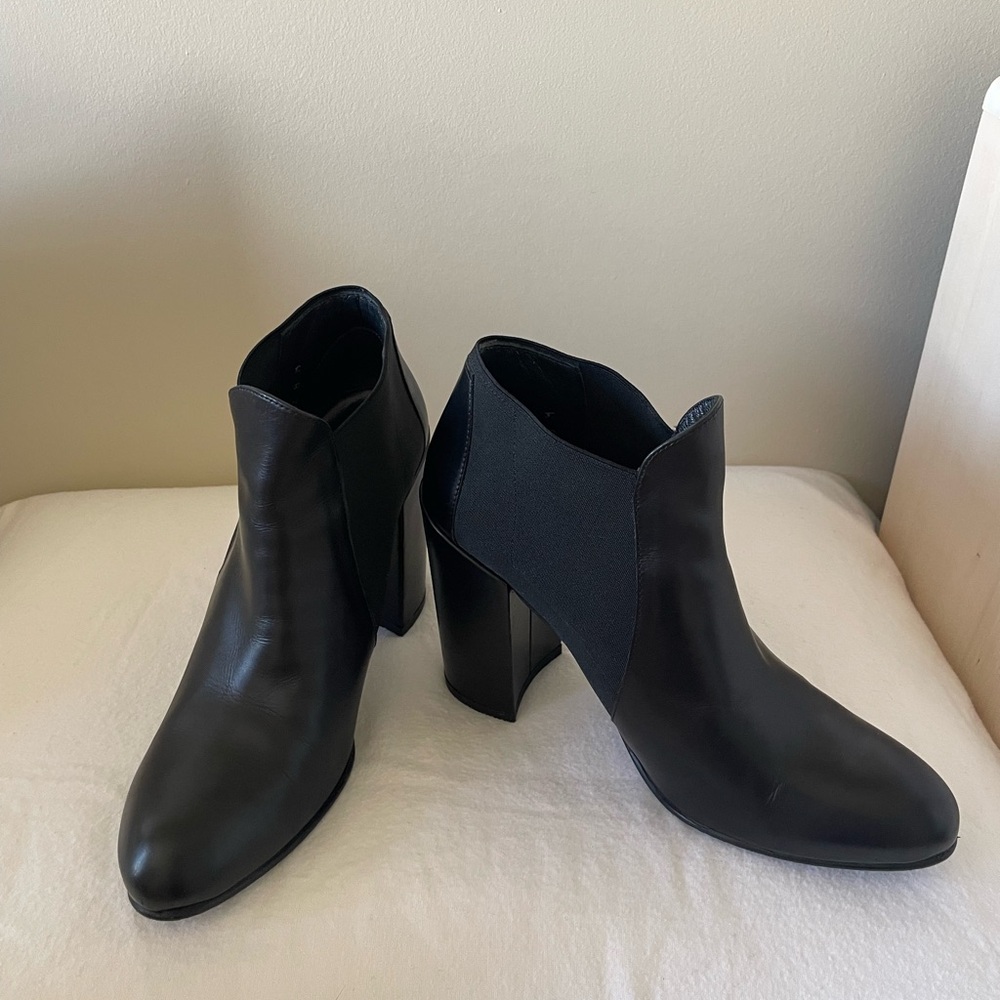 Stuart Weitzman Black Leather Ankle Booties - Picture 10 of 11